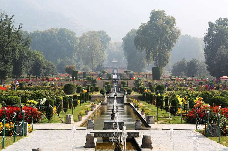 mughal-garden-srinagar